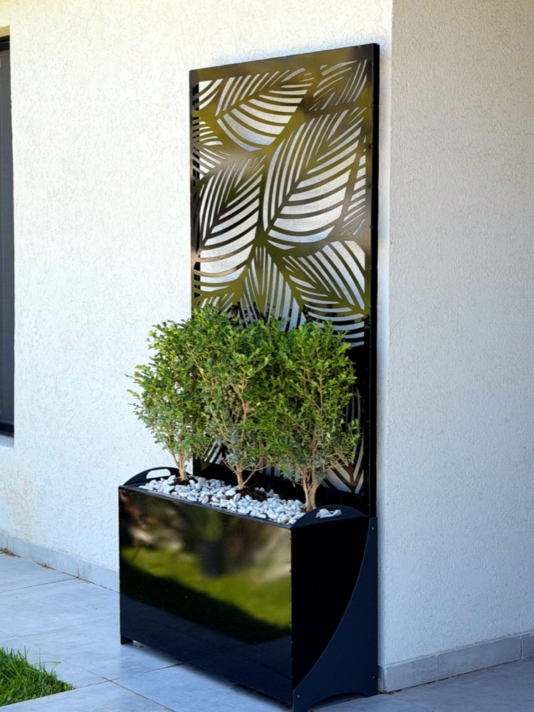 Cantero Vertical con panel calado de hojas